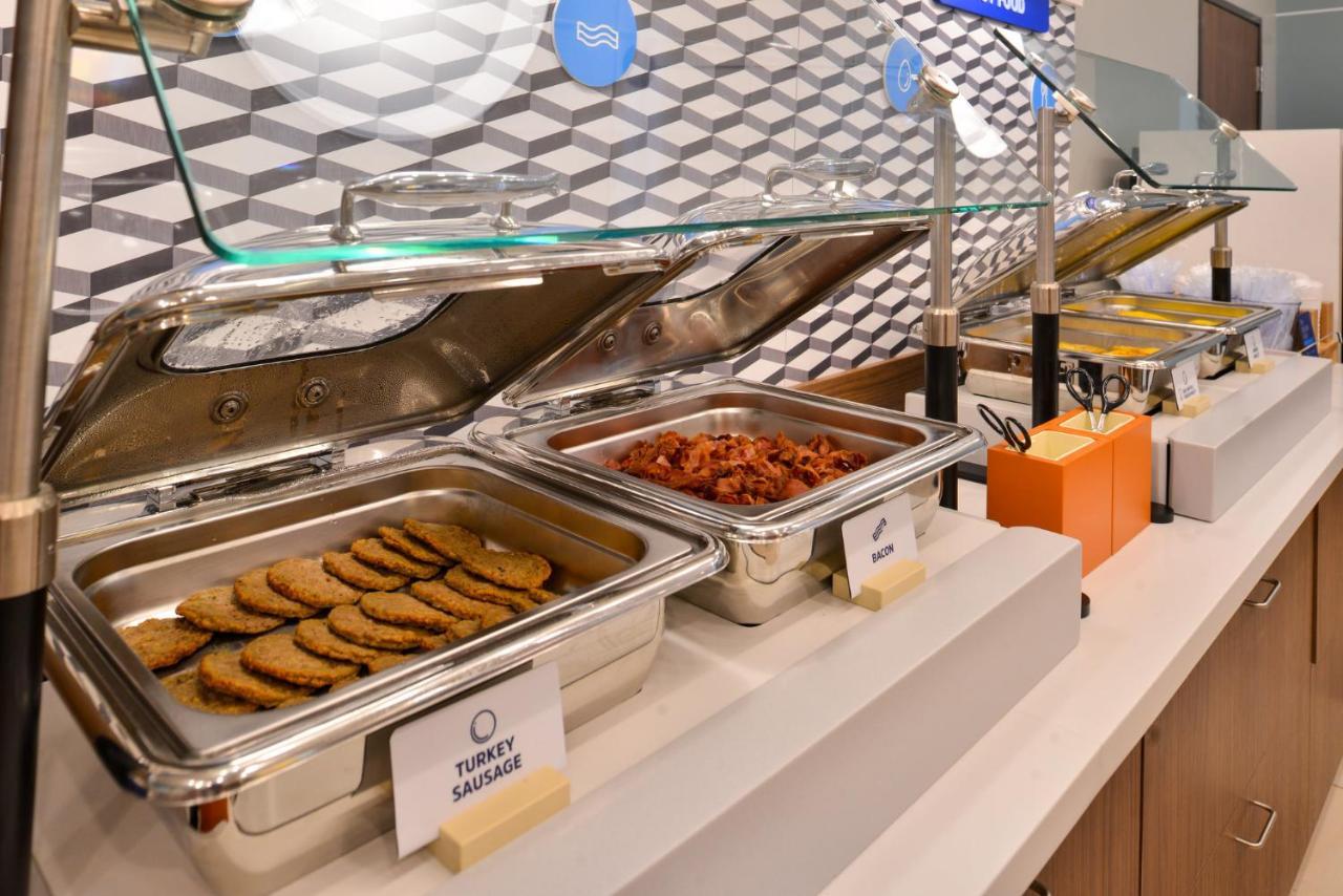 Holiday Inn Express & Suites - Toronto Airport South By Ihg Eksteriør bilde