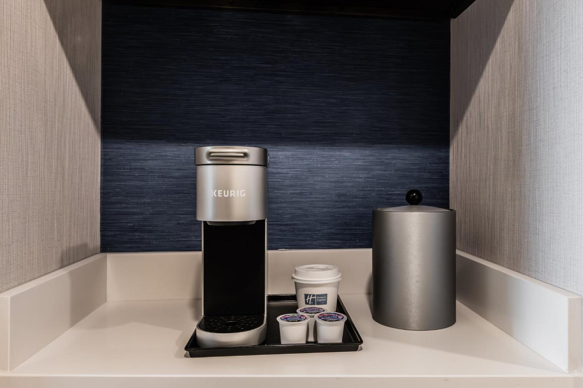 Holiday Inn Express & Suites - Toronto Airport South By Ihg Eksteriør bilde