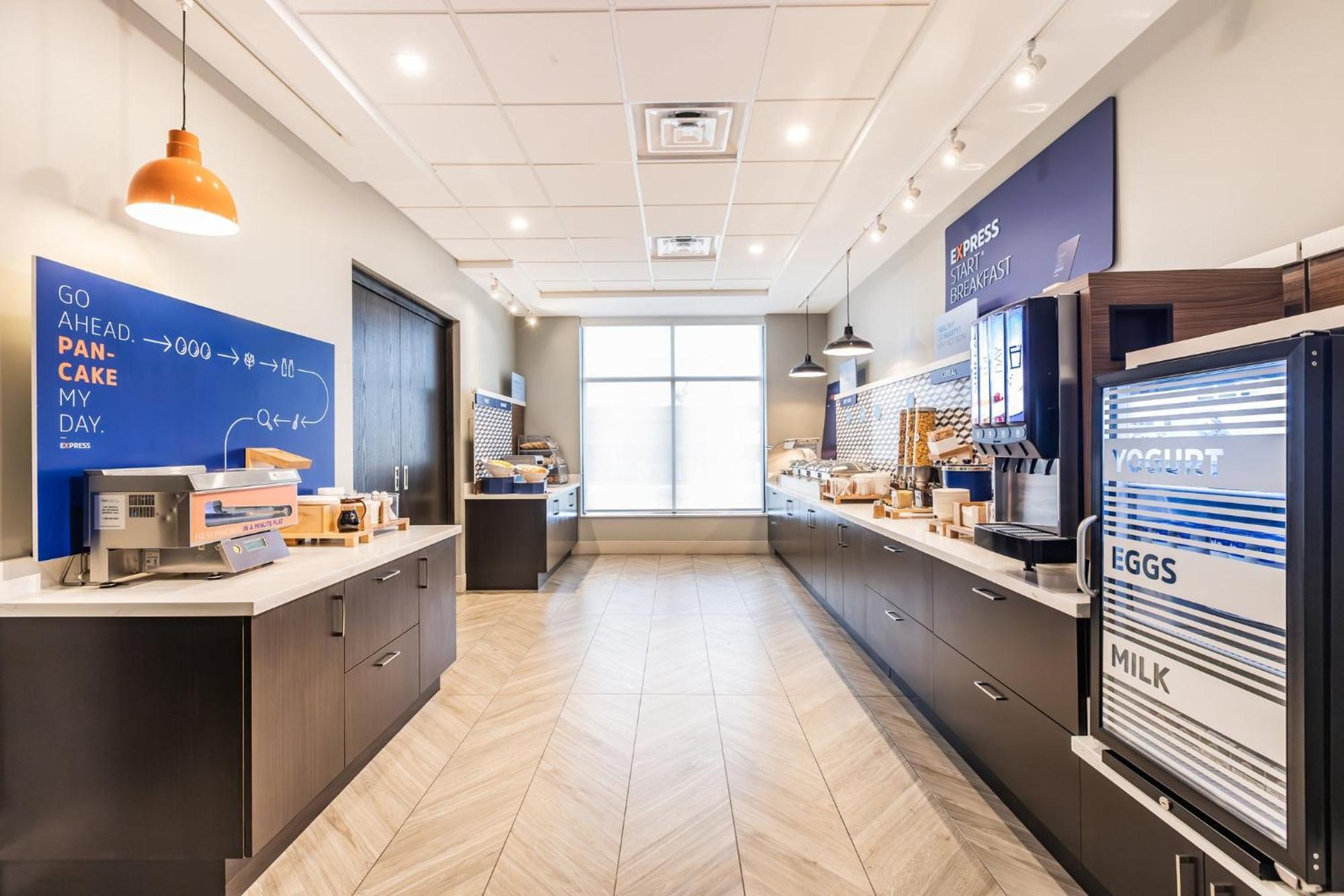 Holiday Inn Express & Suites - Toronto Airport South By Ihg Eksteriør bilde