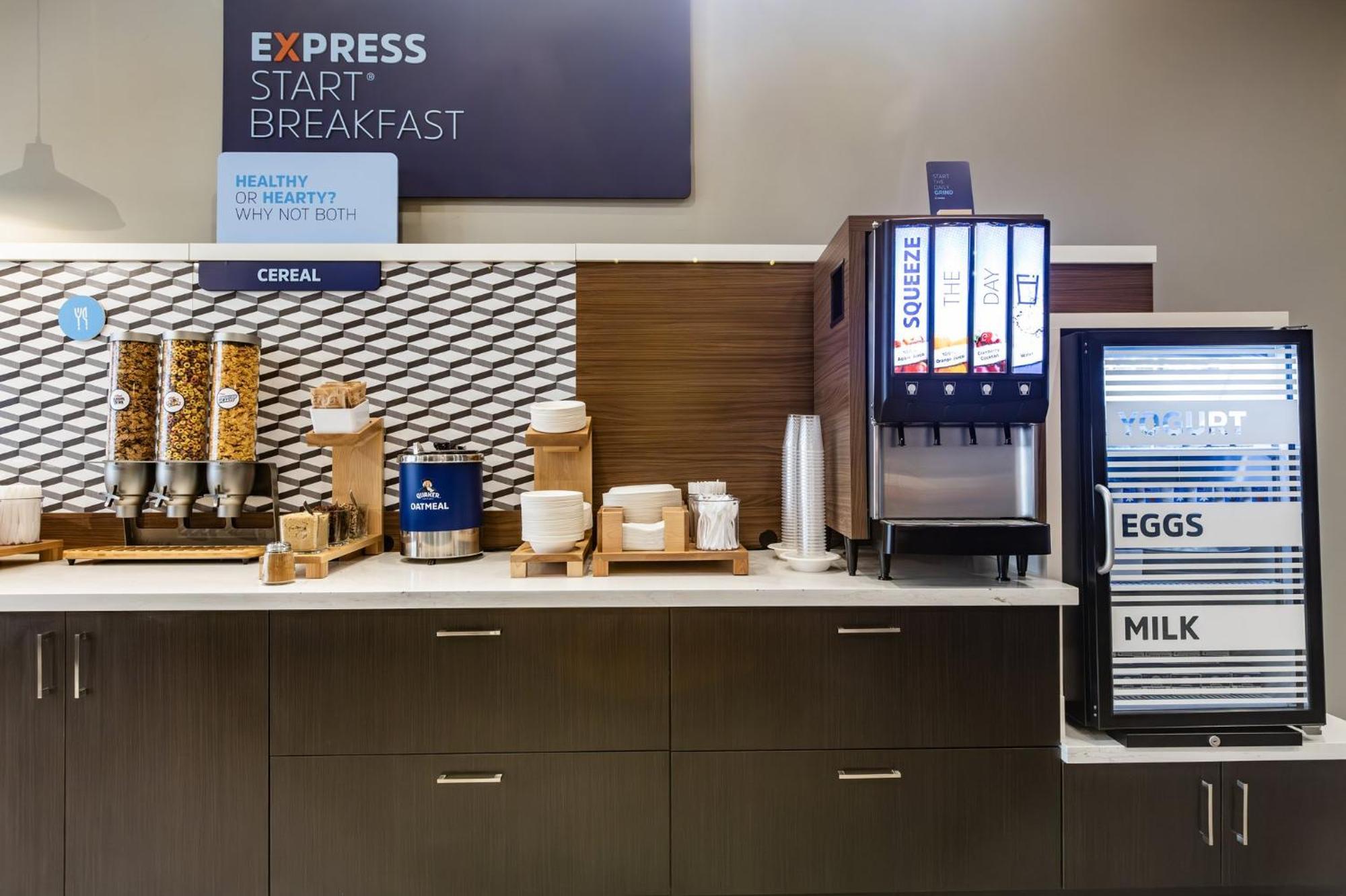 Holiday Inn Express & Suites - Toronto Airport South By Ihg Eksteriør bilde