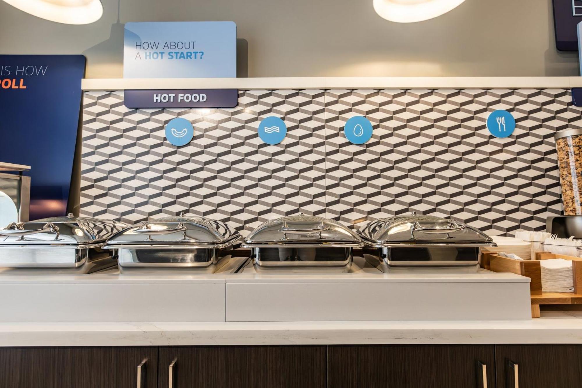 Holiday Inn Express & Suites - Toronto Airport South By Ihg Eksteriør bilde