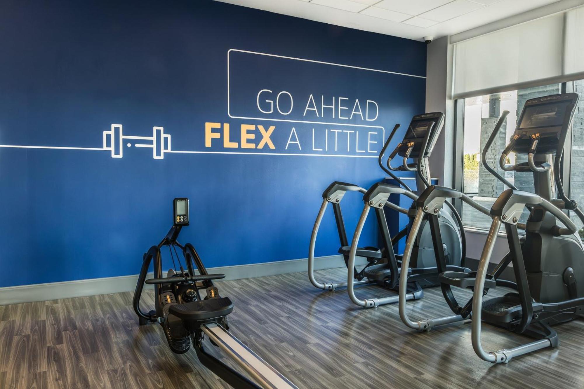 Holiday Inn Express & Suites - Toronto Airport South By Ihg Eksteriør bilde