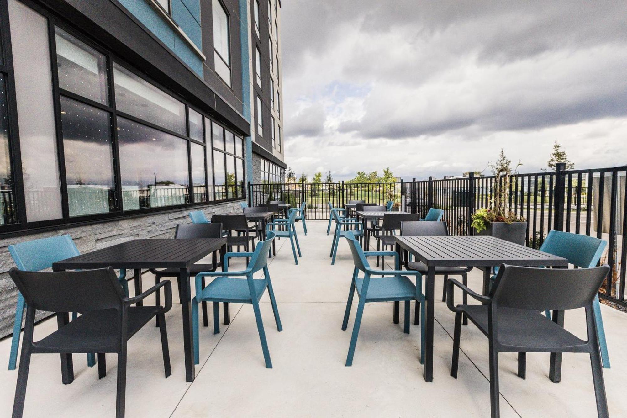 Holiday Inn Express & Suites - Toronto Airport South By Ihg Eksteriør bilde