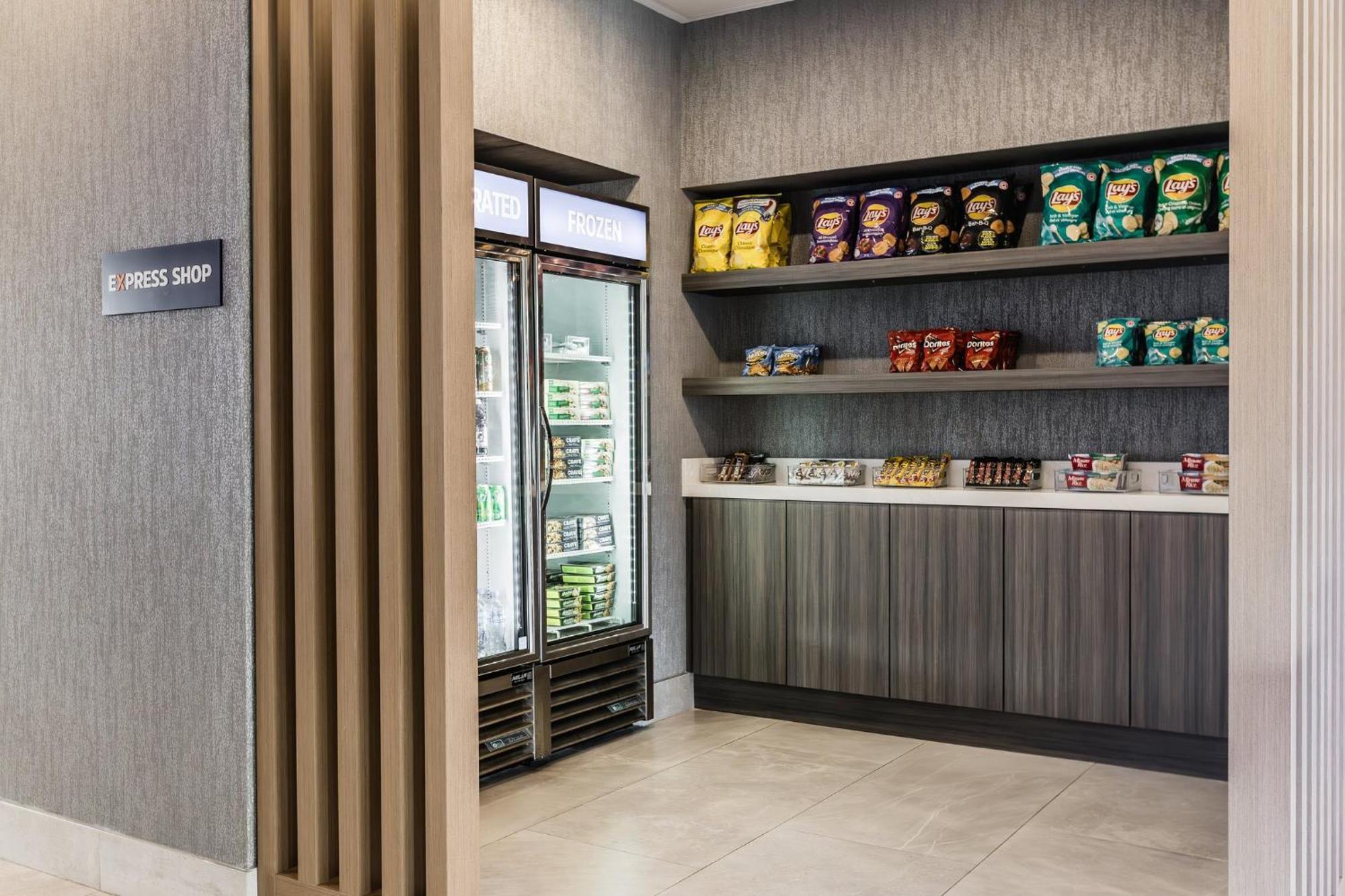 Holiday Inn Express & Suites - Toronto Airport South By Ihg Eksteriør bilde