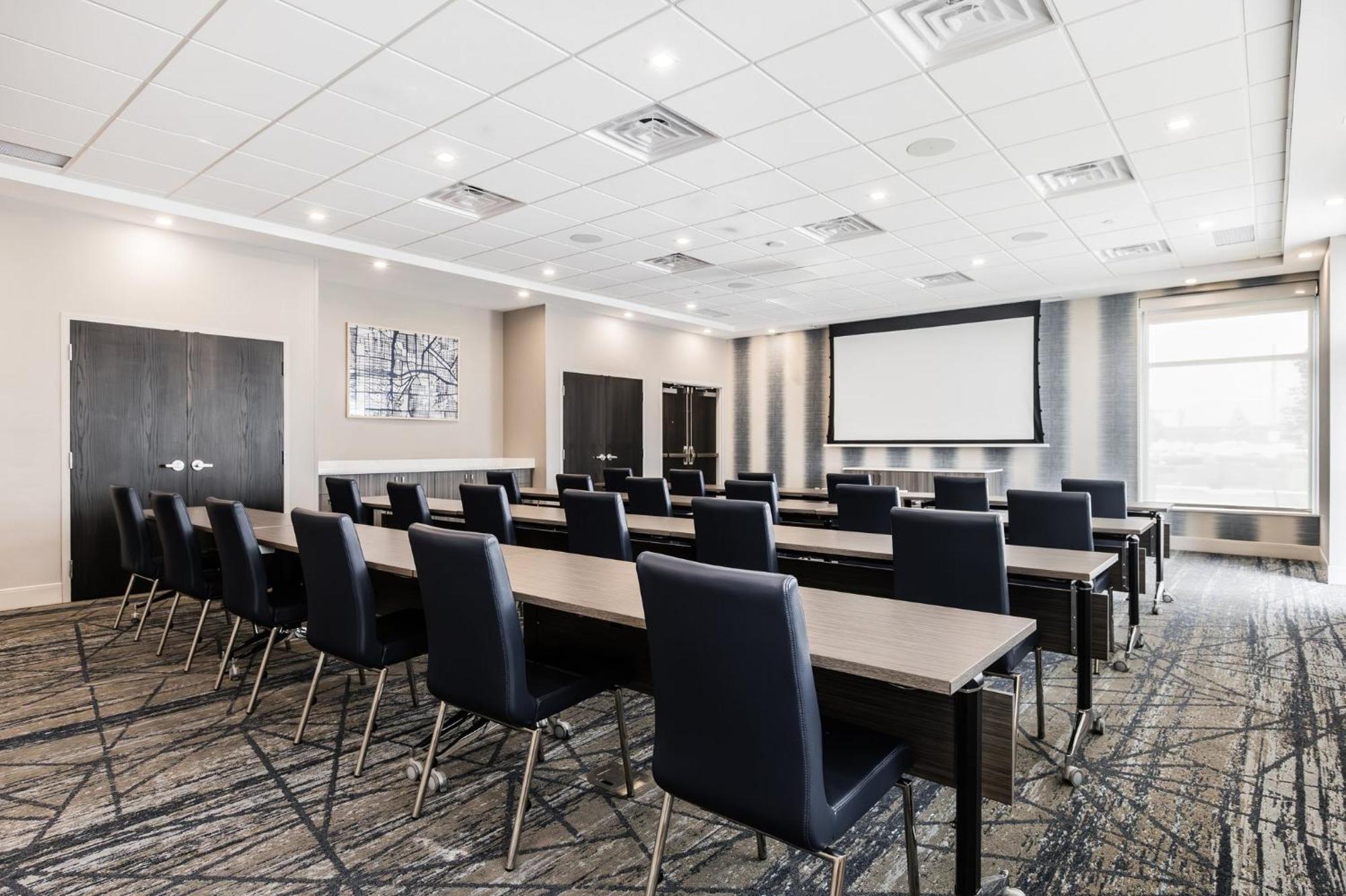 Holiday Inn Express & Suites - Toronto Airport South By Ihg Eksteriør bilde