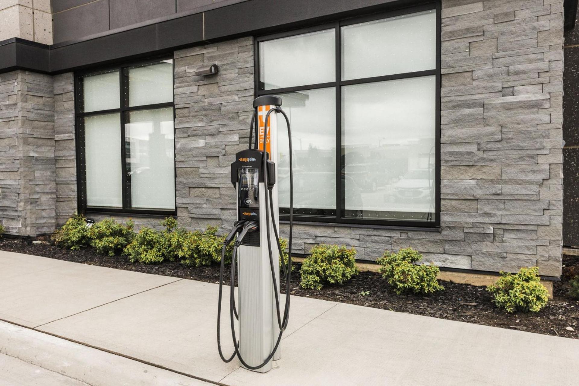 Holiday Inn Express & Suites - Toronto Airport South By Ihg Eksteriør bilde